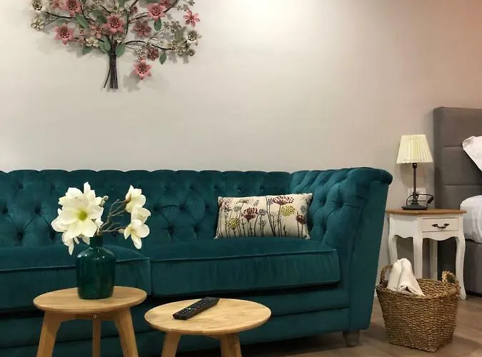 Karmelita's Place 4*