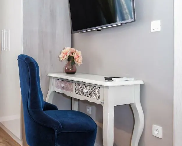 Гостевой дом Karmelita's Place Шибеник