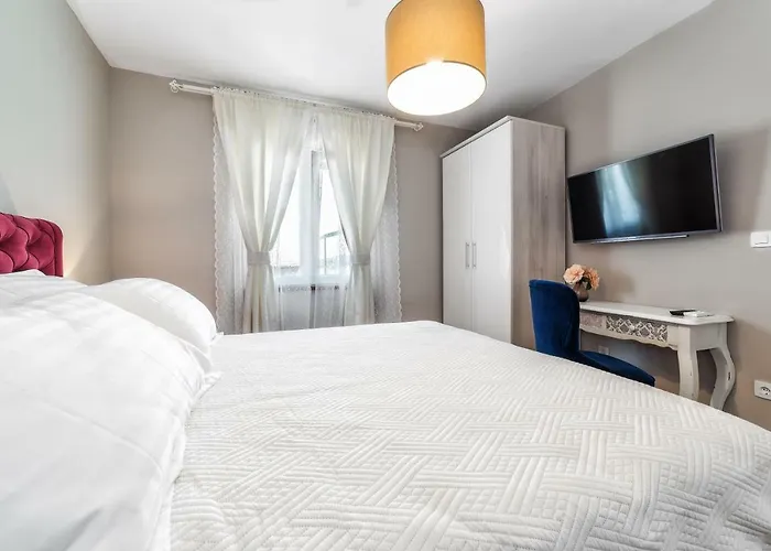 Karmelita's Place 시베니크